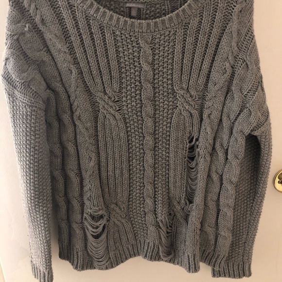 Distressed sweater - Picture 2 of 3